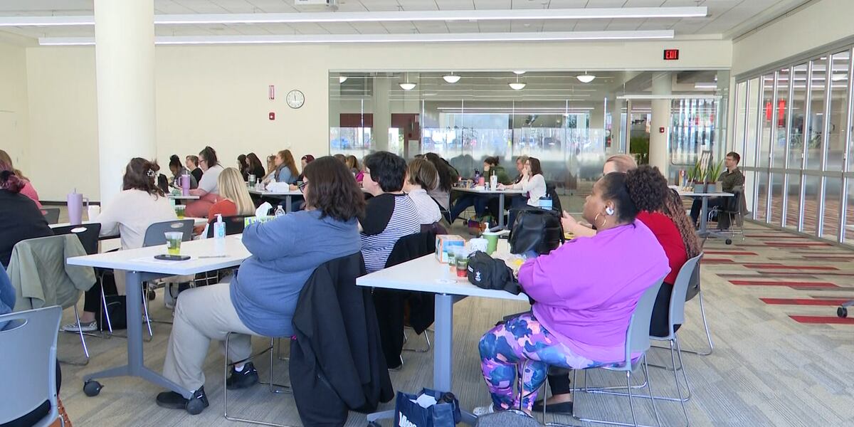 Workshop helps mental health professionals navigate gender-affirming care ban Workshop helps mental health professionals navigate gender-affirming care ban