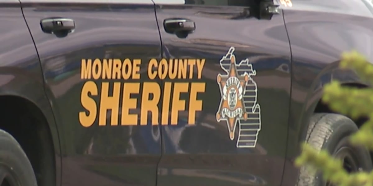 Authorities searching for suspect in Monroe County home invasion, stabbing Authorities searching for suspect in Monroe County home invasion, stabbing