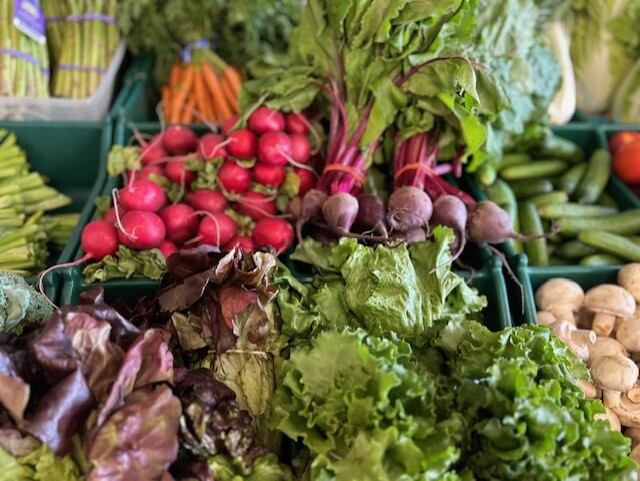 В Толедо открылся сезонный рынок свежих продуктов для жителей района Свэйн Филд