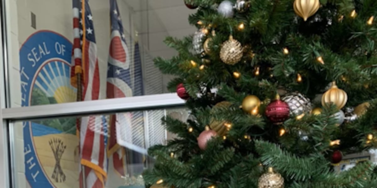 Local rescue dog creates artwork to help other animals in need