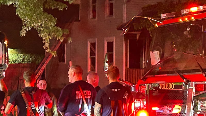 Crews find propane tanks inside a vacant house fire on Oak Street in Toledo