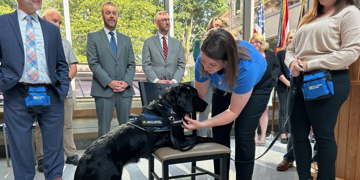 Courthouse Dogs Wood Co. Courthouse introduces facility dog